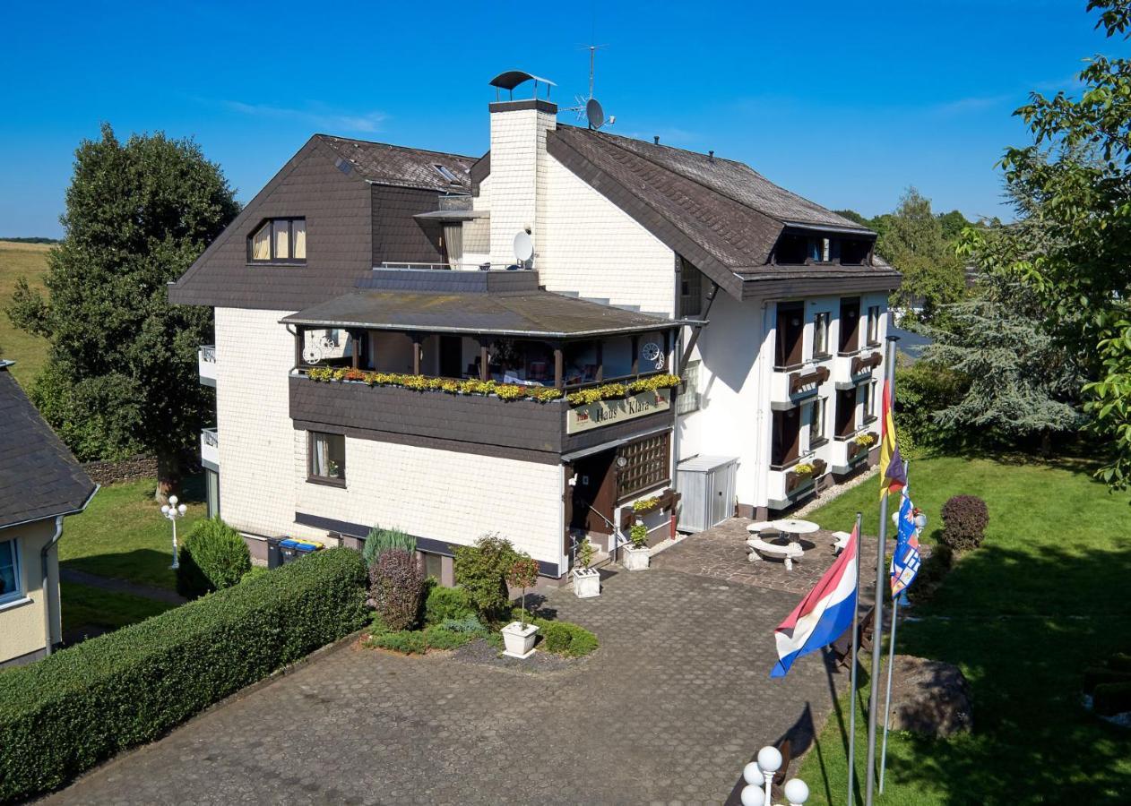 Hotel-Restaurant Maas Lutzerath Exterior photo